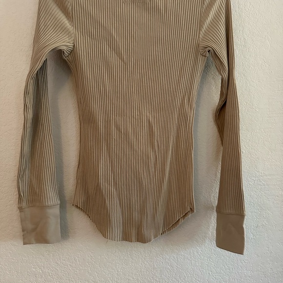 AERIE essential layering Henley - Picture 4 of 7